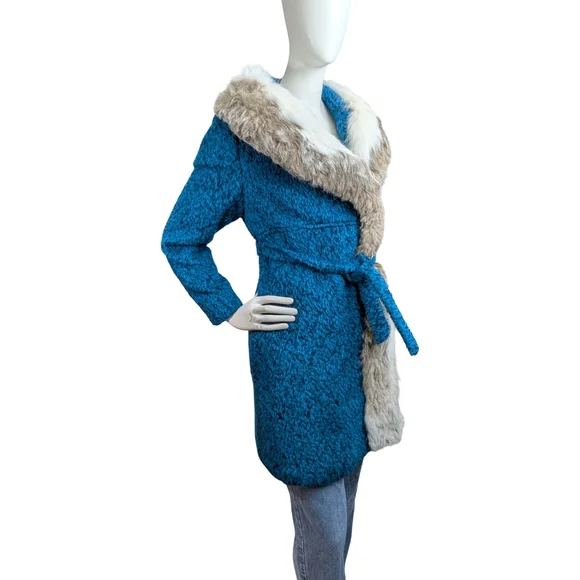 Vintage 1960s Mohair Coat Real Fur Collar | Union Made | Size XS/S - Picture 2 of 16